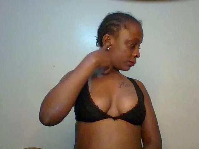 sexxyred on BongaCams