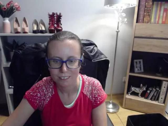 sparkleLizzy on BongaCams