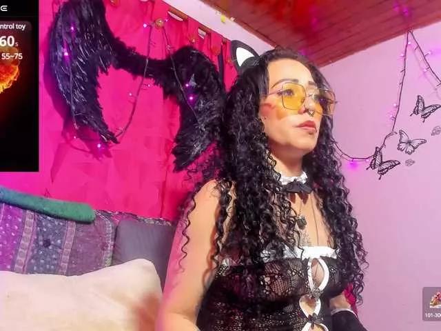 staacy37 on BongaCams 