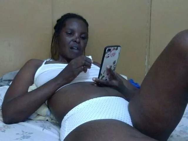 Sweet-mommy on BongaCams 