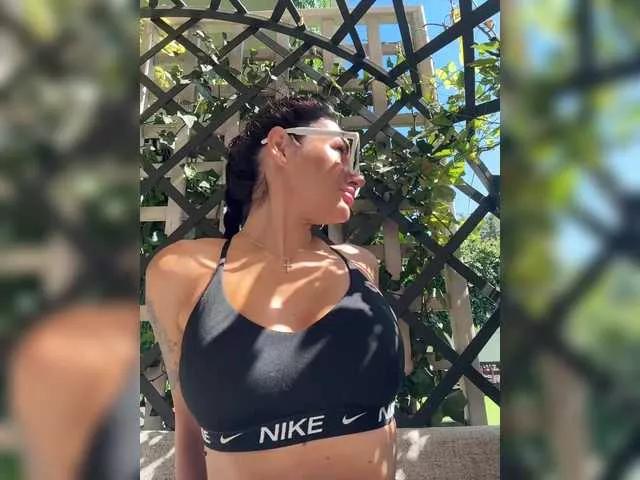 sweetkira25 on BongaCams 
