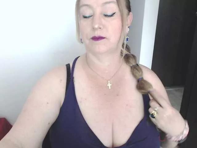 sweetsalo on BongaCams 