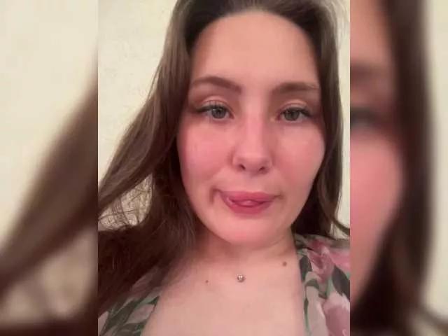 SweetyW- on BongaCams 