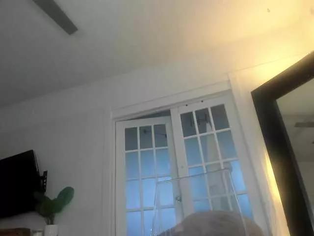 theetriniti on BongaCams 