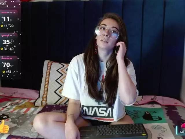 Violet-wish on BongaCams