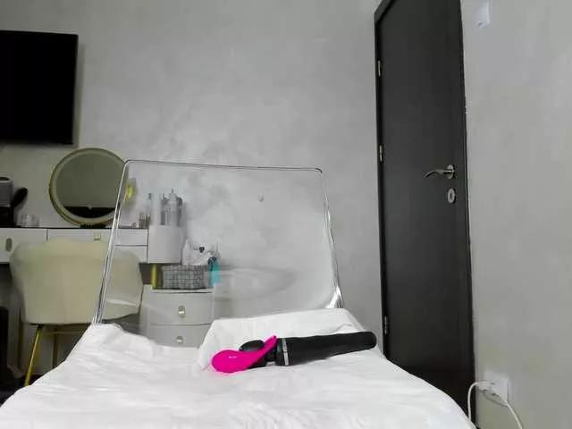 Wowsquirtx1 on BongaCams 