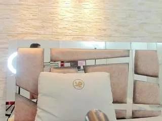 aliicee-green on CamSoda 