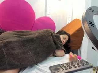 ambbermoon on CamSoda 