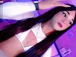 ariia-janee on CamSoda 