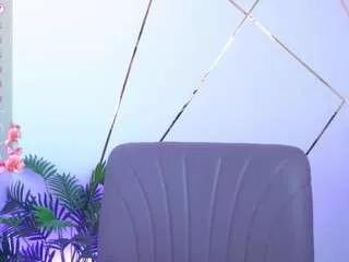 b3llaspring on CamSoda 