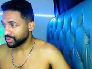 bbcblackhot33 on CamSoda 