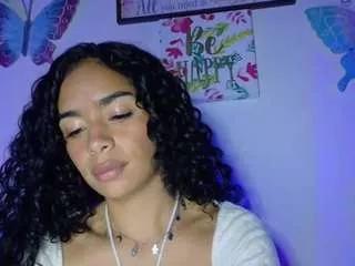 cassandraandrews on CamSoda 