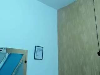 conniee-manuela on CamSoda 