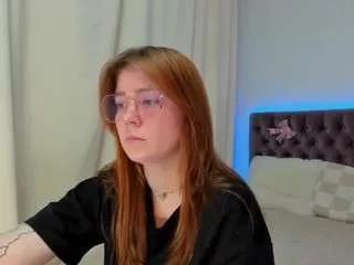 ellamayers on CamSoda 