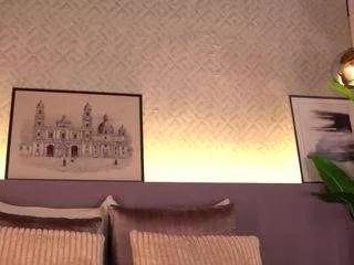 ellediane on CamSoda 