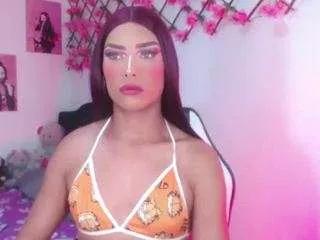 emeli-roushot on CamSoda 