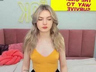 evelineamore on CamSoda 