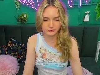 evelineamore on CamSoda 