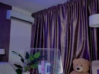 hannabyron on CamSoda 