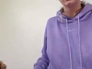 hannylouisa on CamSoda 