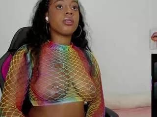 holly-jorda on CamSoda 