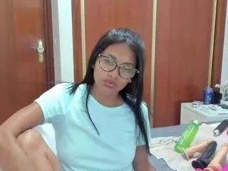 honny-sugar19 on CamSoda 