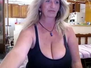 jennadeluxe on CamSoda 