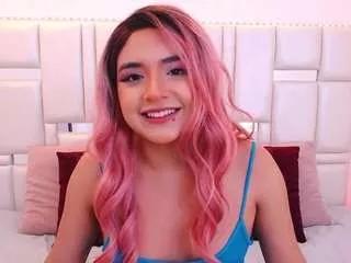 lailaa-stewart on CamSoda 