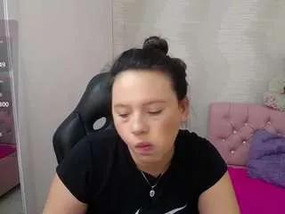 laura-silva on CamSoda