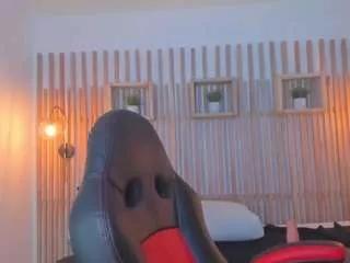 liah-cleir on CamSoda