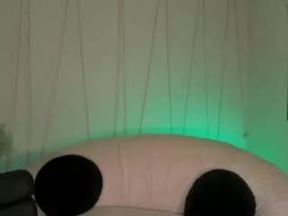 lili-acosta on CamSoda 