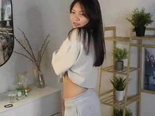 lilianfaux on CamSoda 