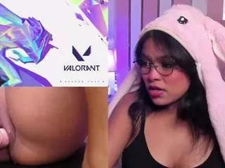 lilylove1 on CamSoda 