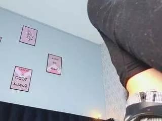 littleebluee on CamSoda 