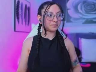 luucyjoness on CamSoda 