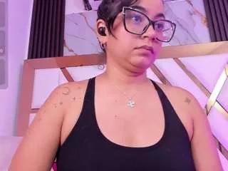 miilaklum on CamSoda