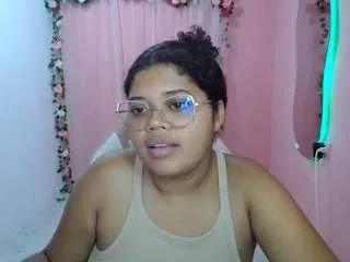 natalie-la-bellex on CamSoda 