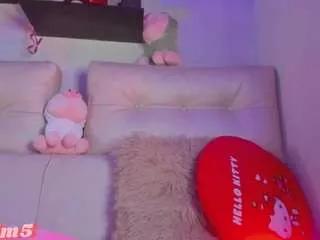 nella-joly on CamSoda 