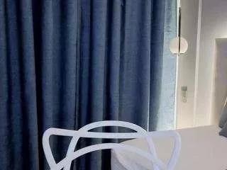 nina-rose on CamSoda 