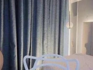 nina-rose on CamSoda 