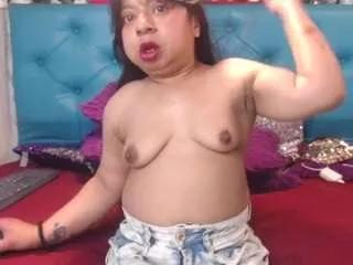 sarawiills on CamSoda 