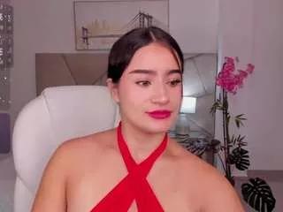 saskia-litt on CamSoda 