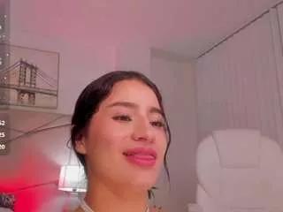 saskia-litt on CamSoda