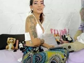 zorra-violeta on CamSoda 