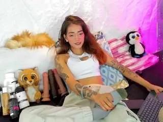 zorra-violeta on CamSoda 
