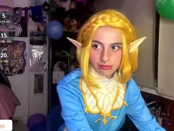 b0nnie_h0ney on Chaturbate 