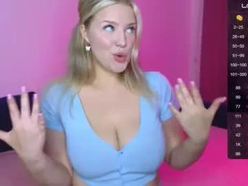 b_e_l_l_a__t_r_i_x on Chaturbate