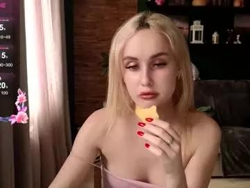 belle_vill on Chaturbate 