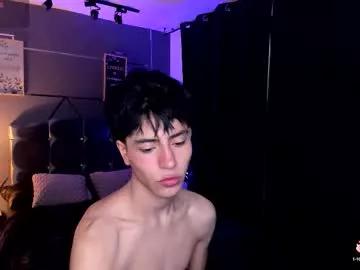 chrristopher77 on Chaturbate 