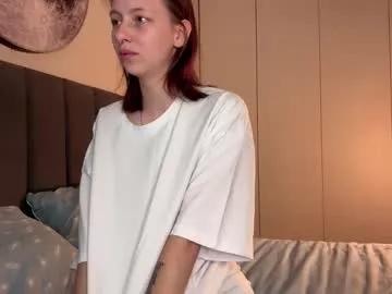 ellie_hollow on Chaturbate 